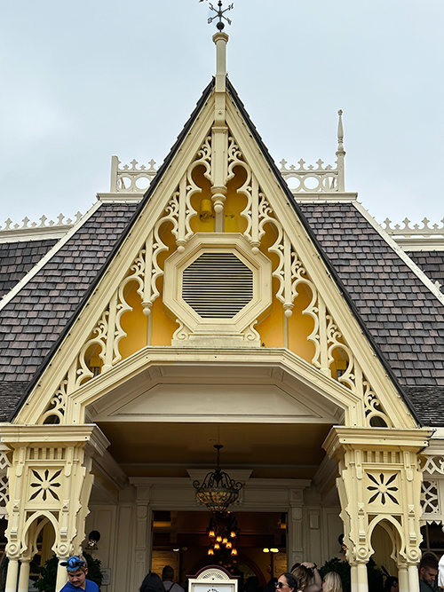 jolly holiday roof